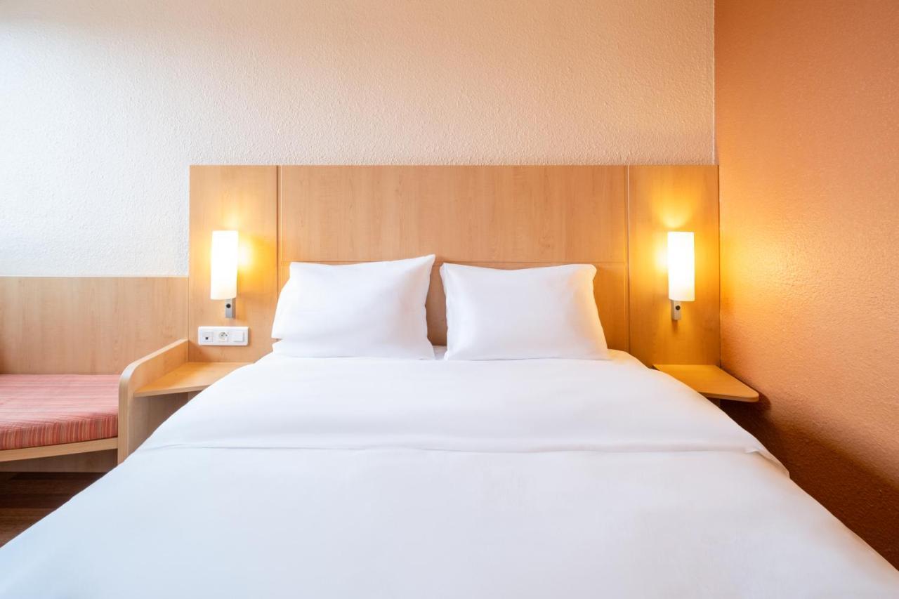 B&B Hotel Amiens Centre Cathedrale ภายนอก รูปภาพ