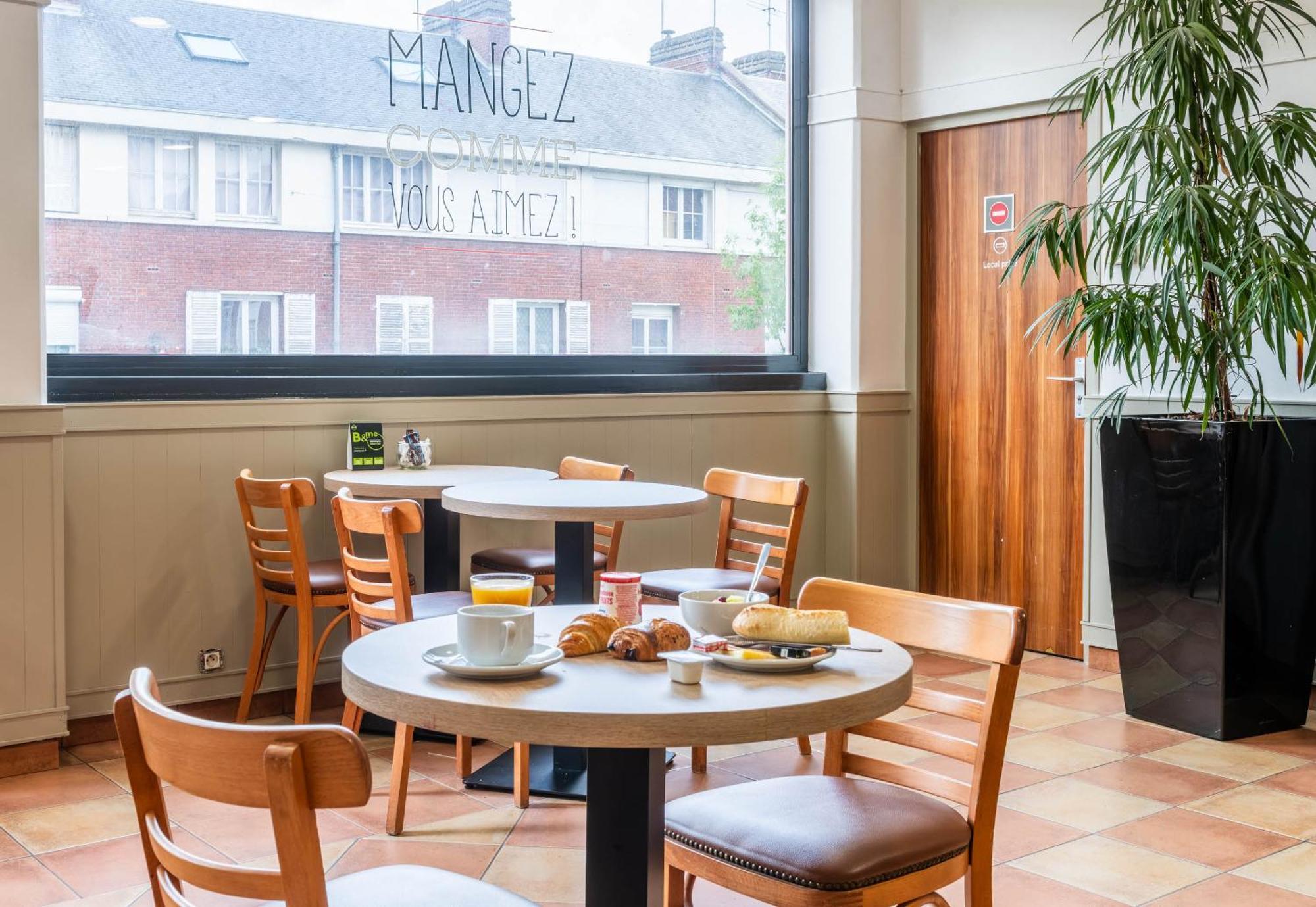 B&B Hotel Amiens Centre Cathedrale ภายนอก รูปภาพ