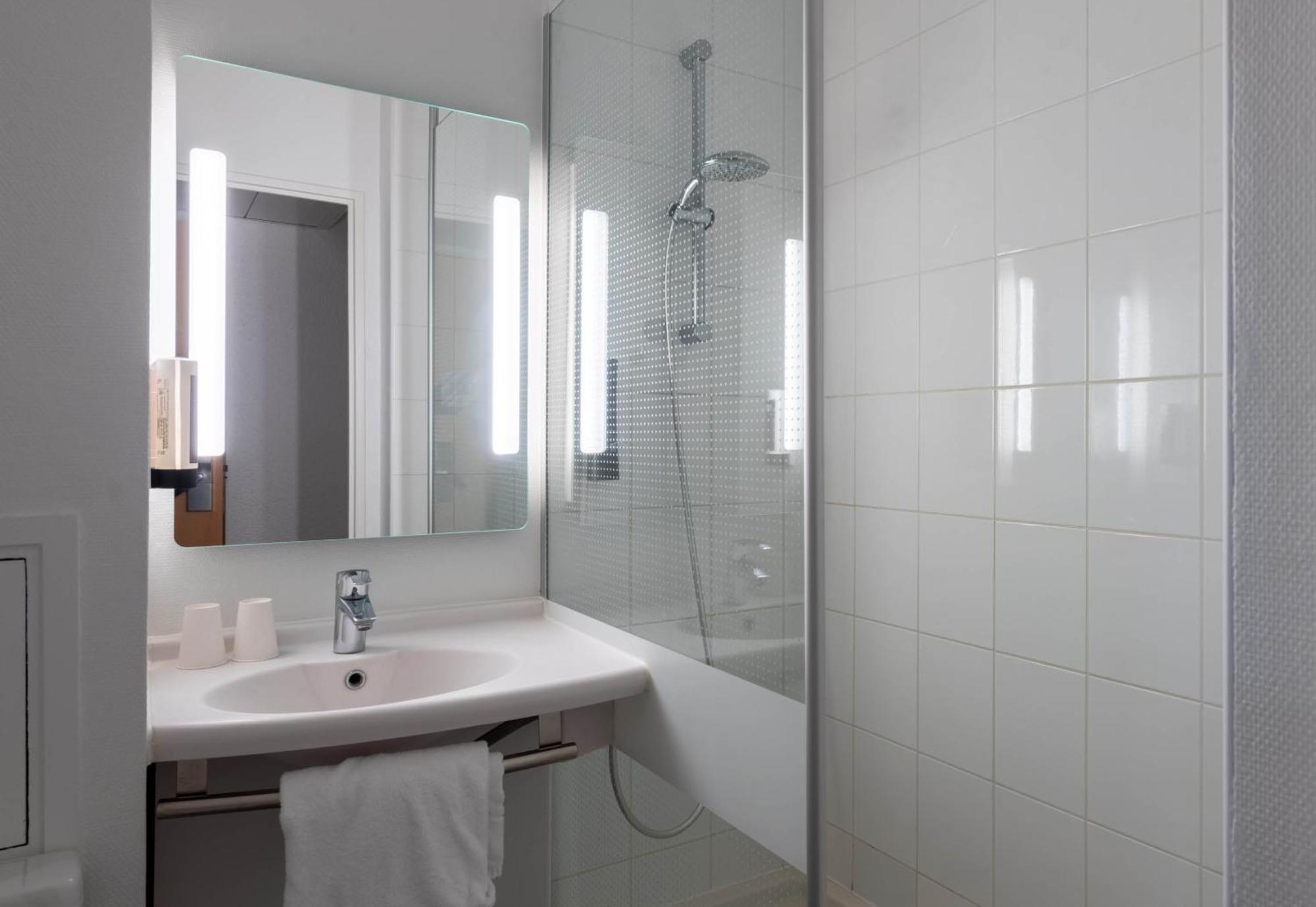 B&B Hotel Amiens Centre Cathedrale ภายนอก รูปภาพ