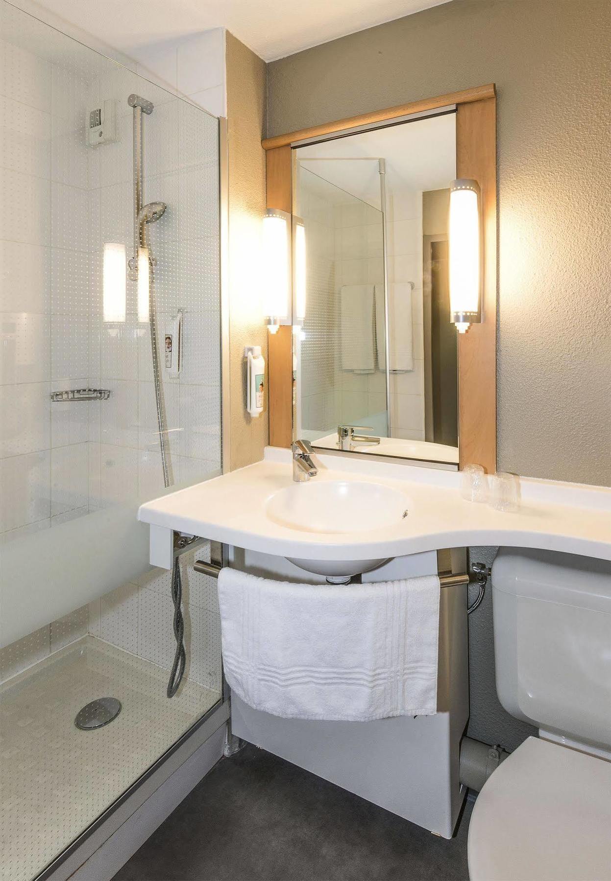 B&B Hotel Amiens Centre Cathedrale ภายนอก รูปภาพ